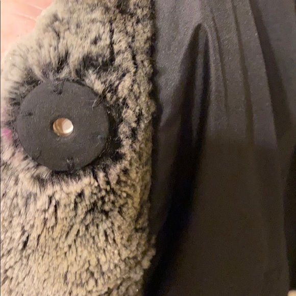 DONATED: Final! NORDSTROM Faux Fur Vest size small - Picture 4 of 5